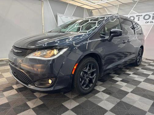 2020 Chrysler Pacifica Touring-L Plus