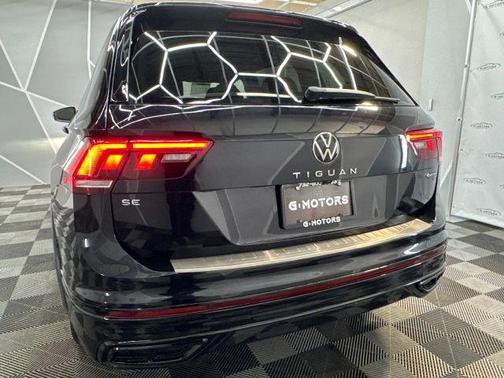 2022 Volkswagen Tiguan 2.0T SE R-Line Black