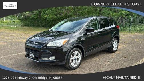 Black 2016 Ford Escape SE