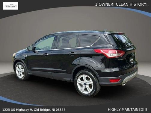 Black 2016 Ford Escape SE