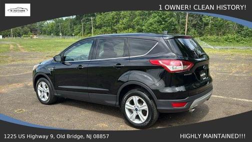 Black 2016 Ford Escape SE