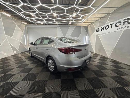 Silver 2020 Hyundai ELANTRA SE