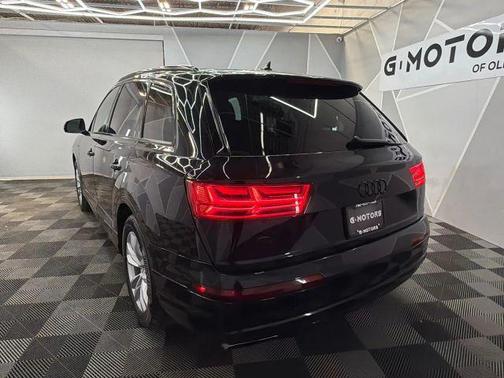 Orca Black Metallic 2019 Audi Q7 55 Premium Plus