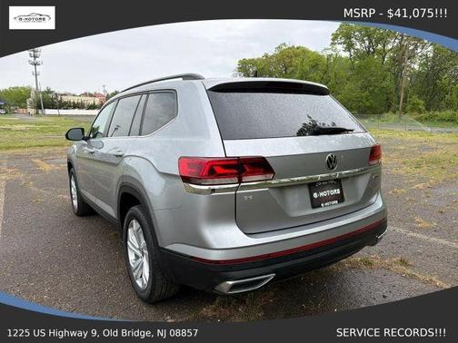 Pyrite Silver Metallic 2021 Volkswagen Atlas 2.0T SE w/Technology