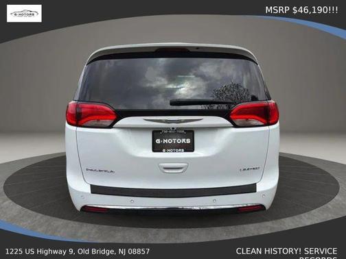 White 2019 Chrysler Pacifica Limited
