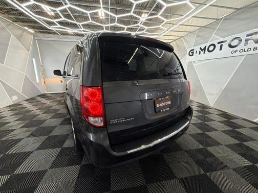 Gray 2018 Dodge Grand Caravan SE