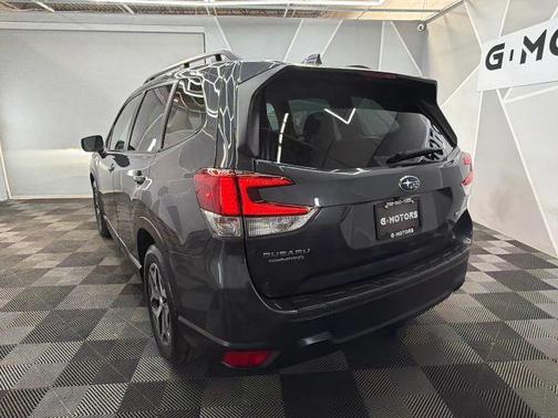 Magnetite Gray Metallic 2022 Subaru Forester Premium