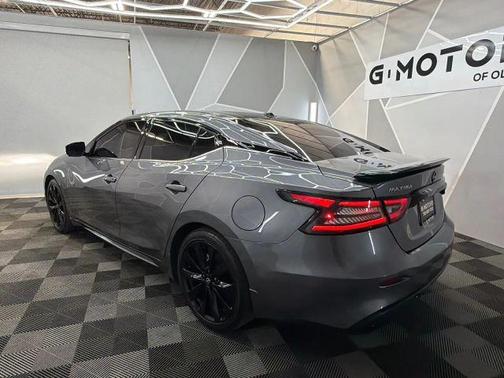Gun Metallic 2023 Nissan Maxima SR