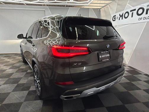 Green 2022 BMW X5 sDrive40i