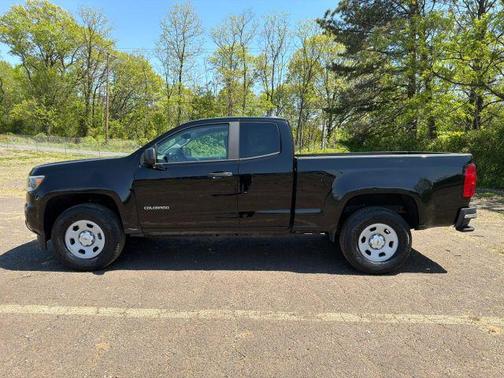 Black 2017 Chevrolet Colorado WT