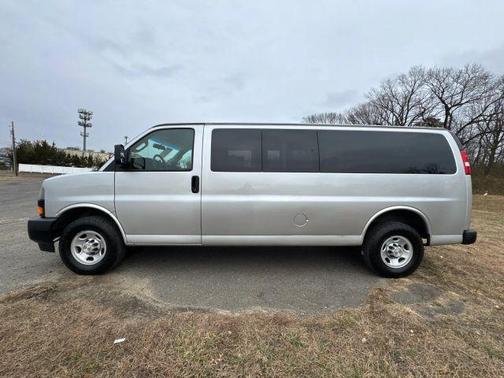 2020 Chevrolet Express 3500 LS