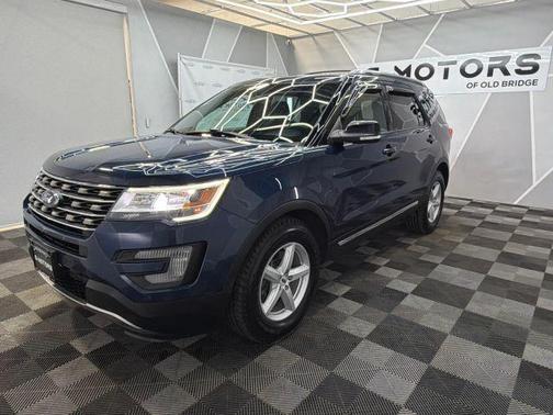 Blue 2017 Ford Explorer XLT