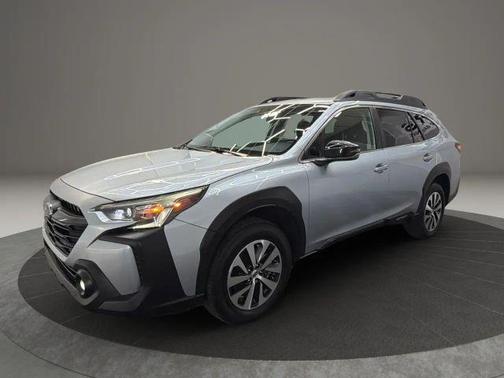 Ice Silver Metallic 2024 Subaru Outback Premium