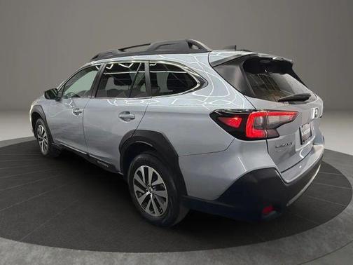 Ice Silver Metallic 2024 Subaru Outback Premium