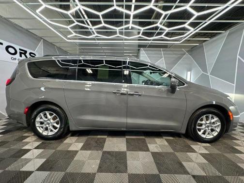 Gray 2022 Chrysler Pacifica Touring-L