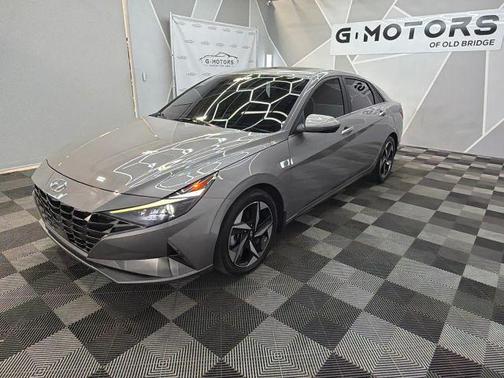 2022 Hyundai ELANTRA Limited