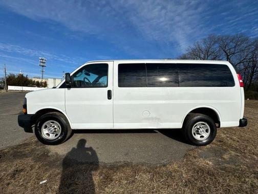 2019 Chevrolet Express 2500 LS