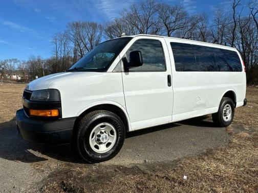2019 Chevrolet Express 2500 LS
