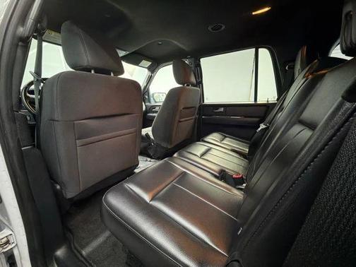 White 2016 Ford Expedition XL