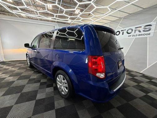 Blue 2020 Dodge Grand Caravan SE