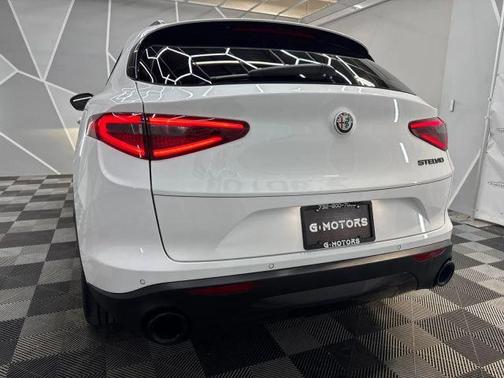 2019 Alfa Romeo Stelvio Base