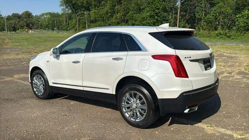 White 2017 Cadillac XT5 Base