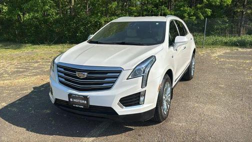 White 2017 Cadillac XT5 Base