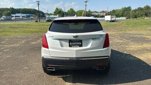 White 2017 Cadillac XT5 Base