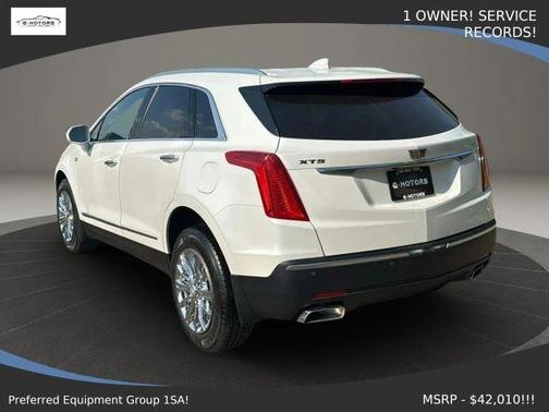 White 2017 Cadillac XT5 Base