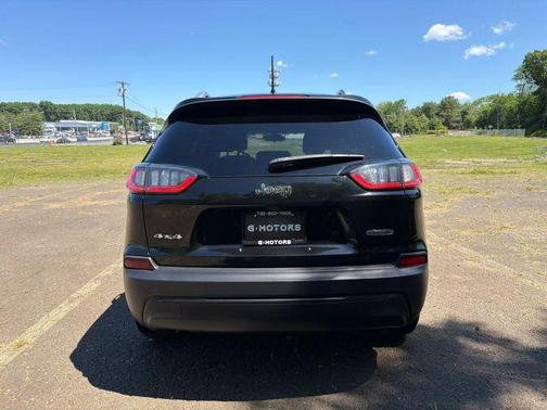 Black 2019 Jeep Cherokee Latitude