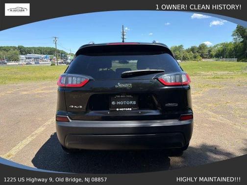 Black 2019 Jeep Cherokee Latitude