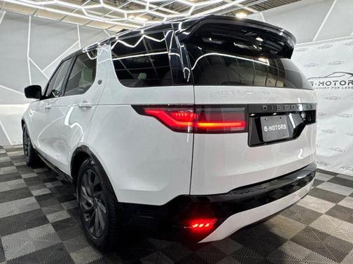 2023 Land Rover Discovery P360 S R-Dynamic