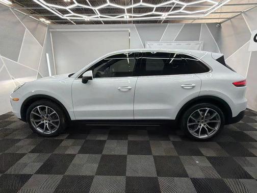 2020 Porsche Cayenne Base