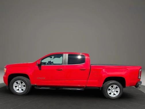 Red 2015 GMC Canyon SLE