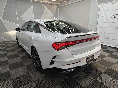 2024 Kia K5 GT-Line
