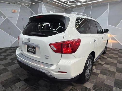 2019 Nissan Pathfinder SV