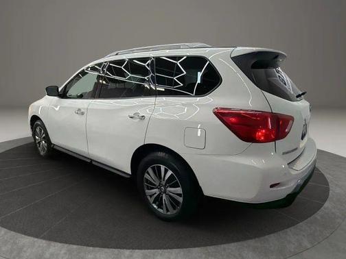 Glacier White 2019 Nissan Pathfinder SV