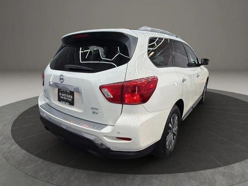 Glacier White 2019 Nissan Pathfinder SV