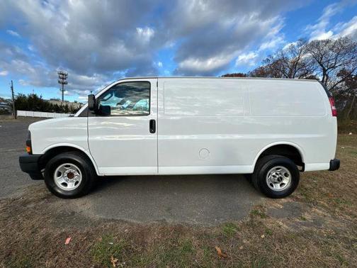 2022 GMC Savana 2500 Work Van