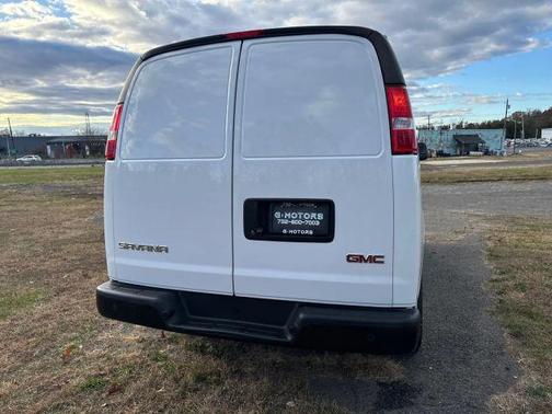 2022 GMC Savana 2500 Work Van