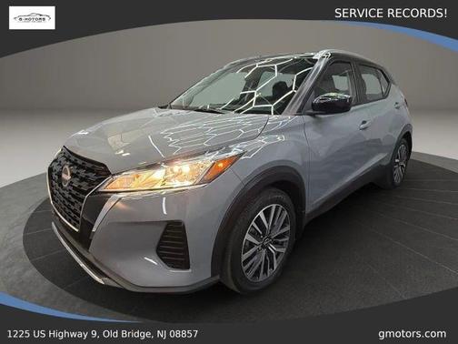 2 Tone Gray / Black Roof 2022 Nissan Kicks SV