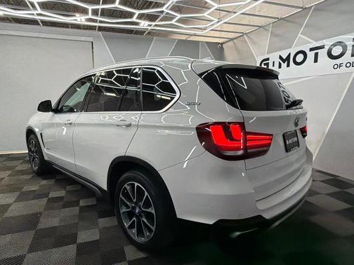 White 2018 BMW X5 eDrive xDrive40e