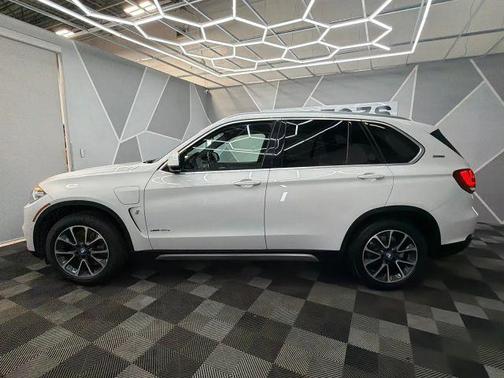 White 2018 BMW X5 eDrive xDrive40e