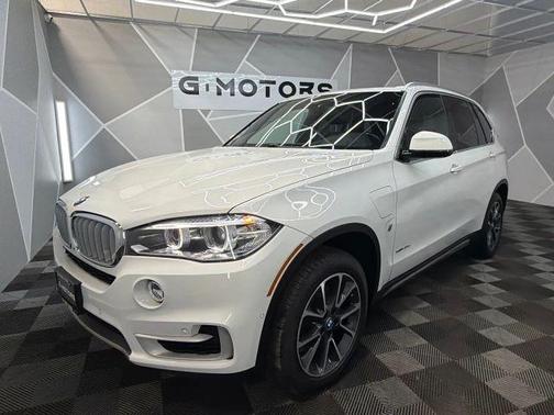 White 2018 BMW X5 eDrive xDrive40e