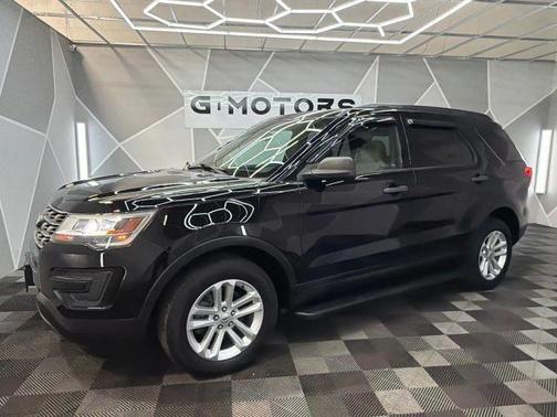 Black 2017 Ford Explorer Base