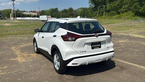 Fresh Powder 2024 Nissan Kicks S