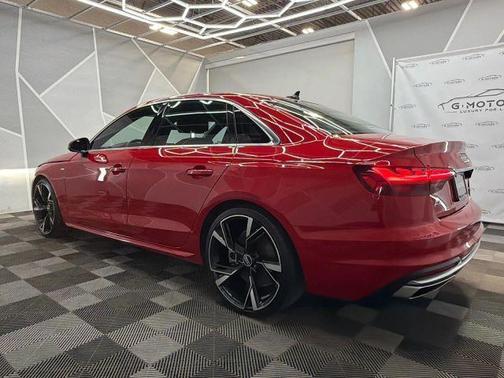 2022 Audi A4 45 S line quattro Premium