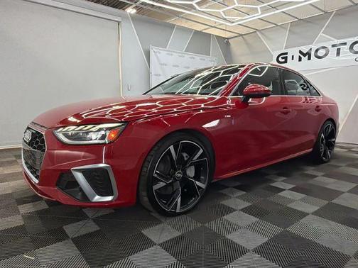 2022 Audi A4 45 S line quattro Premium