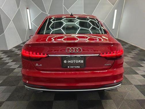 2022 Audi A4 45 S line quattro Premium