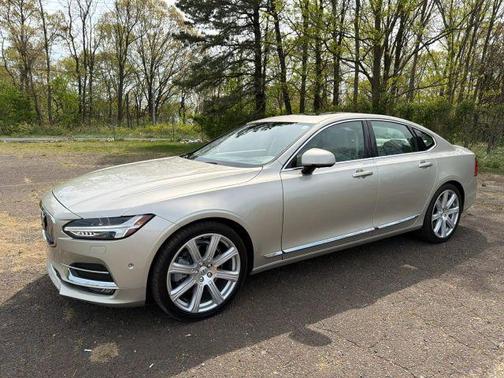 Beige 2017 Volvo S90 T6 Inscription